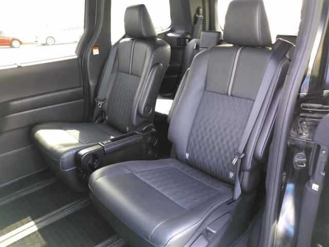 Toyota NOAH 2022 7206606-9