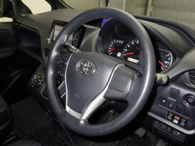 Toyota NOAH 2014 7206709-3