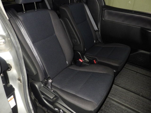 Toyota NOAH 2014 7206709-8
