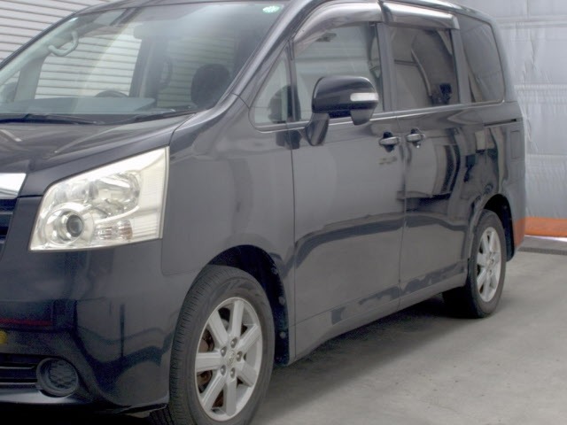 Toyota NOAH 2009 7206717-4