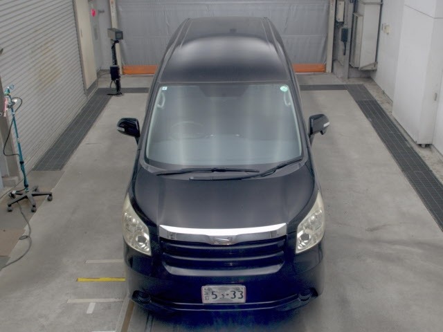 Toyota NOAH 2009 7206717-6