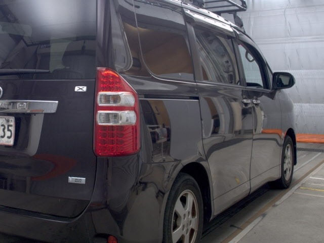 Toyota NOAH 2012 7206718-5