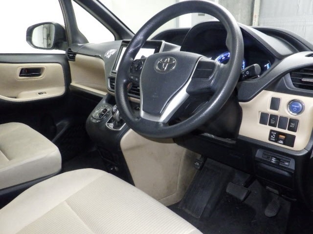 Toyota NOAH 2014 7206726-3