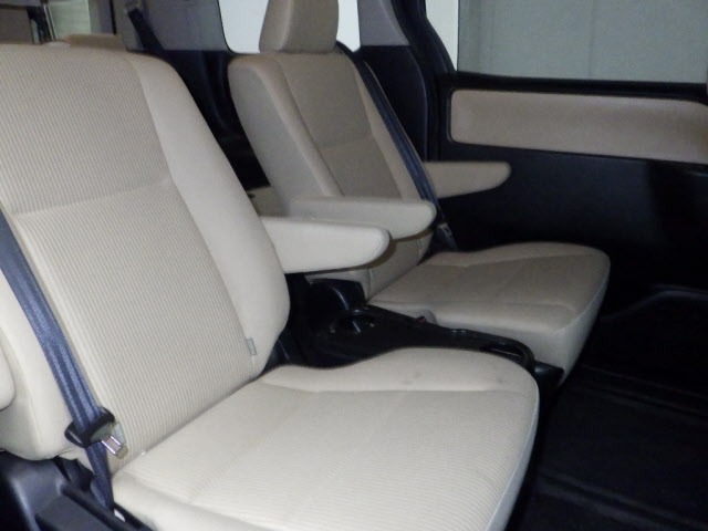 Toyota NOAH 2014 7206726-8