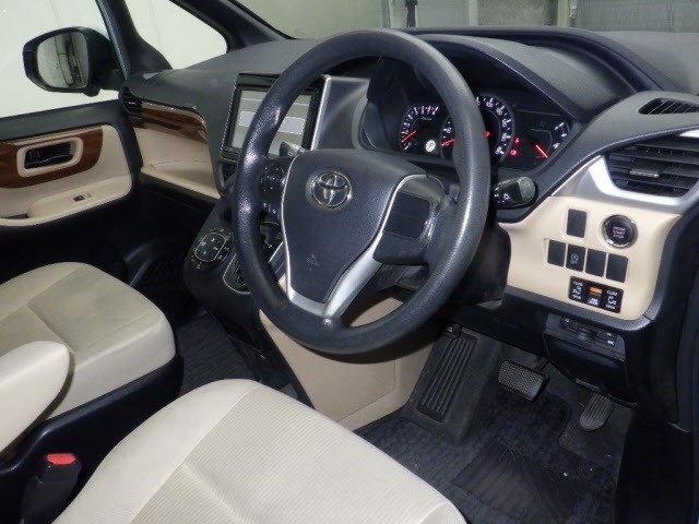 Toyota NOAH 2014 7206737-3