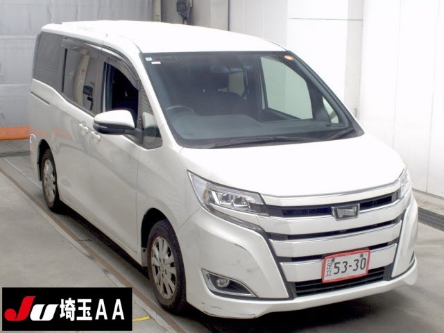 Toyota NOAH 2020 7206742-0