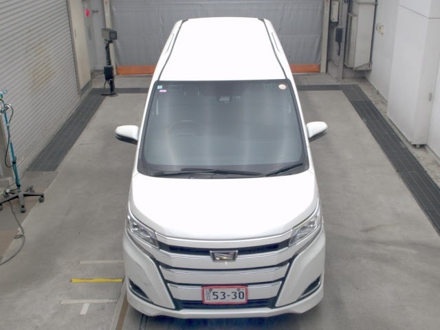 Toyota NOAH 2020 7206742-6