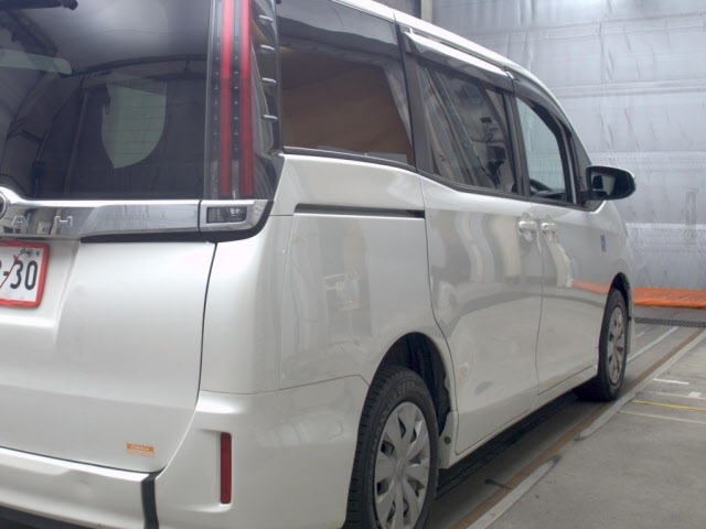 Toyota NOAH 2021 7206762-5