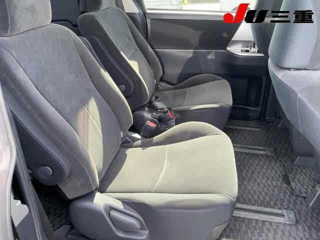 Toyota NOAH 2013 7206800-5