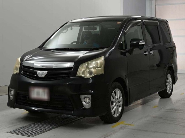 Toyota NOAH 2012 7206823-0