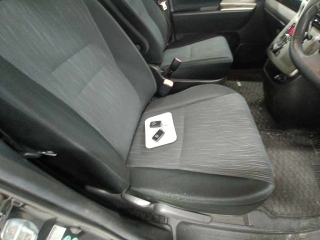 Toyota NOAH 2012 7206823-10