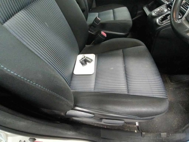 Toyota NOAH 2014 7206827-10
