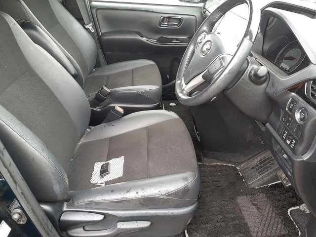 Toyota NOAH 2021 7206851-8