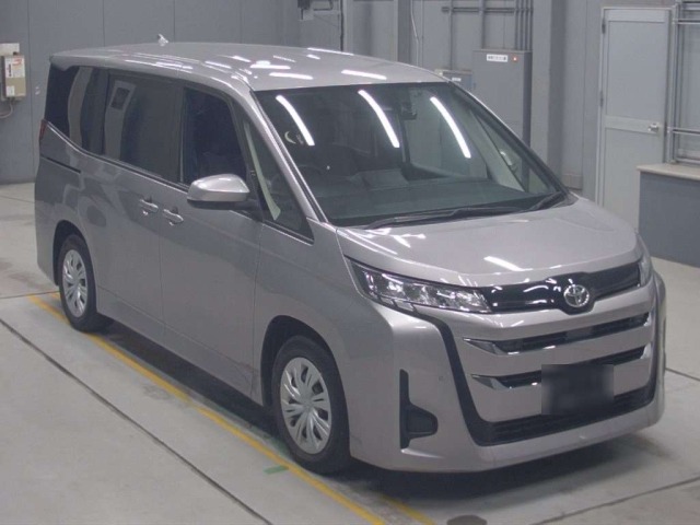 Toyota NOAH 2023 7206864-5