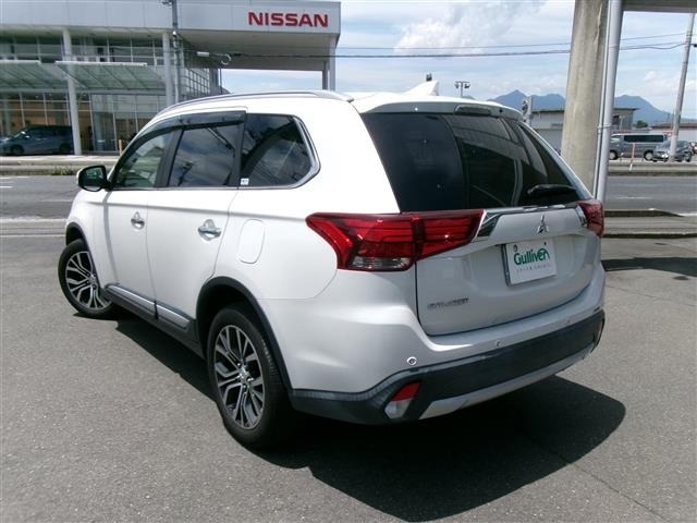 Mitsubishi OUTLANDER 2017 7235365-13