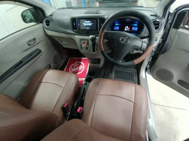 Toyota PIXIS EPOCH 2013 7234715-11