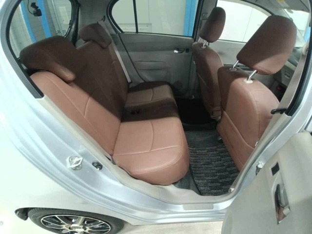 Toyota PIXIS EPOCH 2013 7234715-12