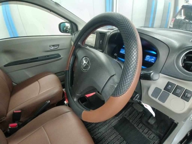 Toyota PIXIS EPOCH 2013 7234715-9