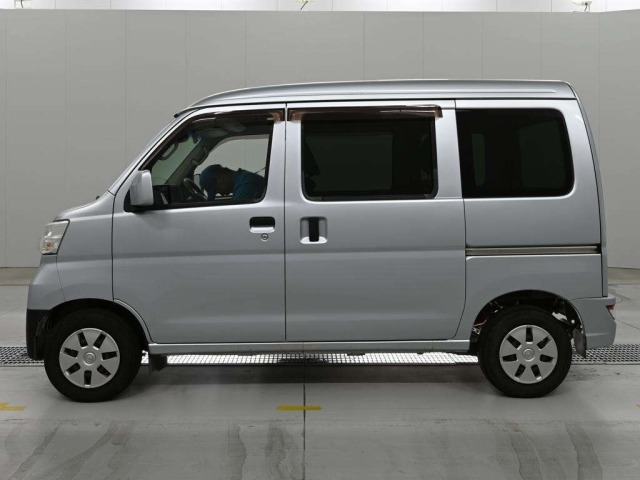 Toyota PIXIS VAN 2018 7231163-4