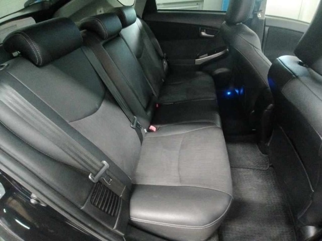 Toyota PRIUS PHV 2012 7232232-12