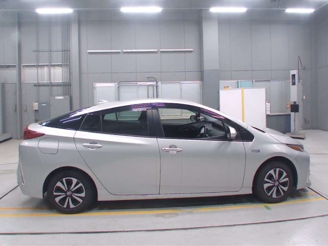 Toyota PRIUS PHV 2021 7232235-3