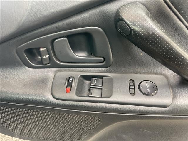 Honda S2000 2000 7235085-12