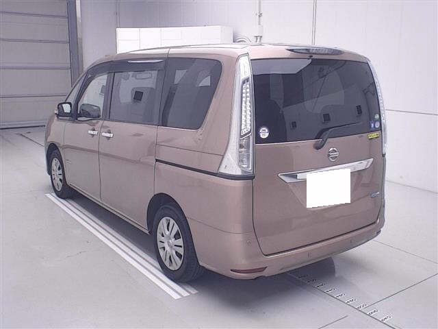 Nissan SERENA 2014 7233261-1