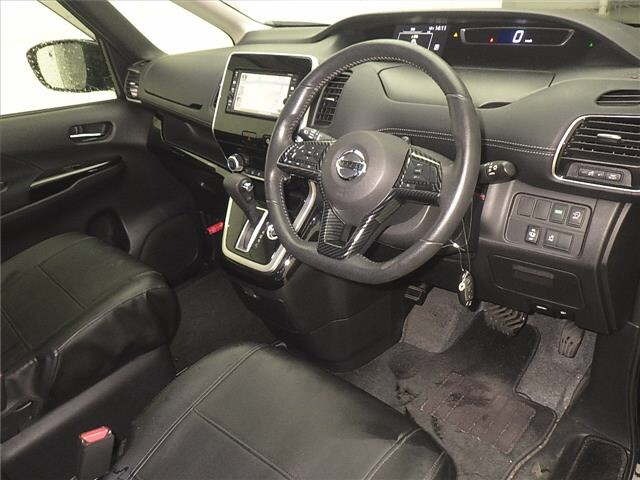 Nissan SERENA 2017 7233266-3