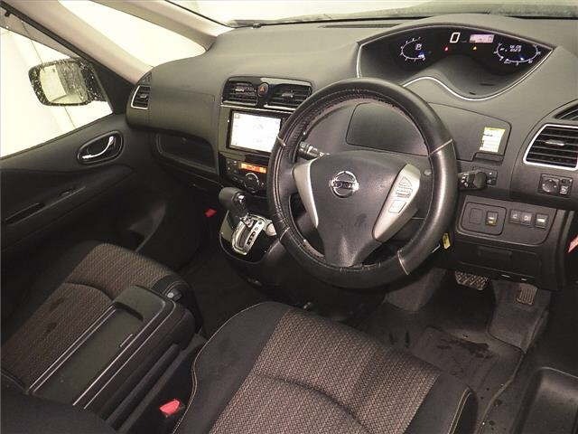 Nissan SERENA 2015 7233280-3