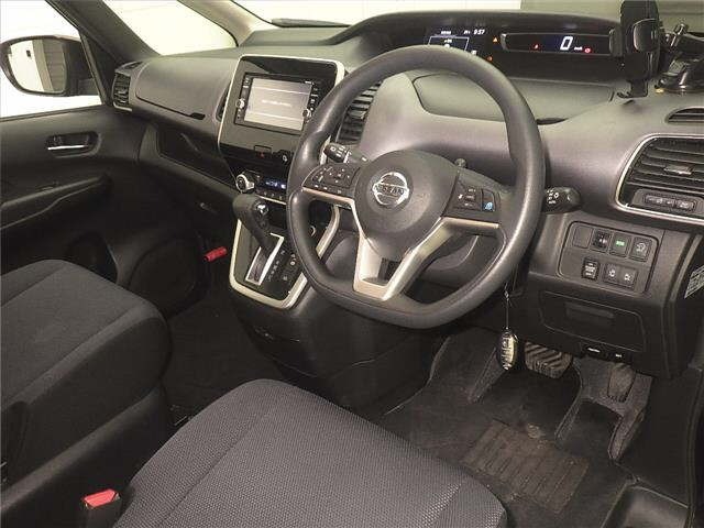 Nissan SERENA 2018 7233286-3