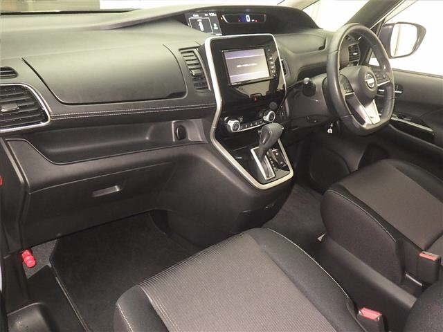 Nissan SERENA 2017 7233287-4