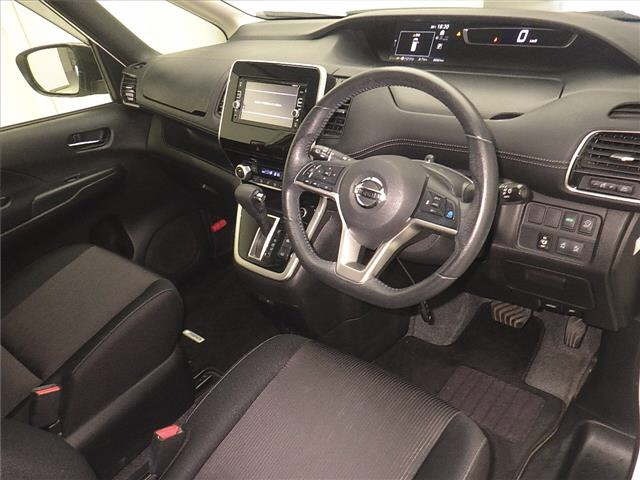 Nissan SERENA 2017 7233292-3