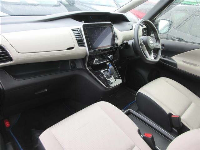 Nissan SERENA 2022 7233293-4