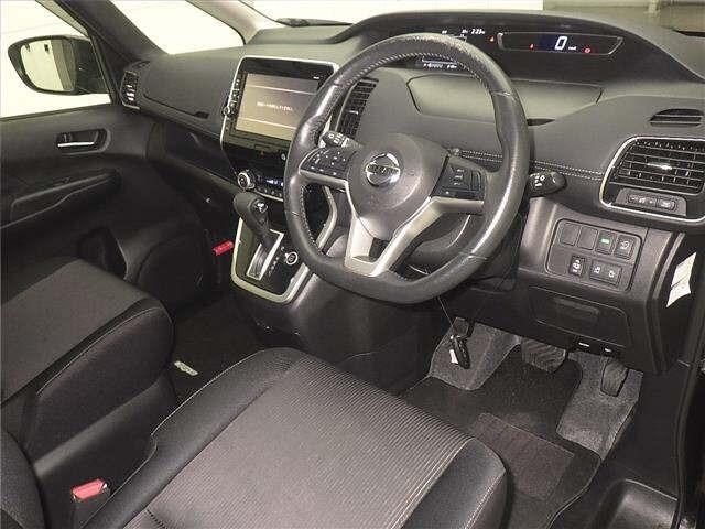 Nissan SERENA 2017 7233297-3