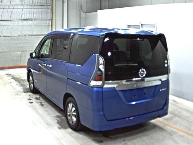 Nissan SERENA 2018 7233305-1