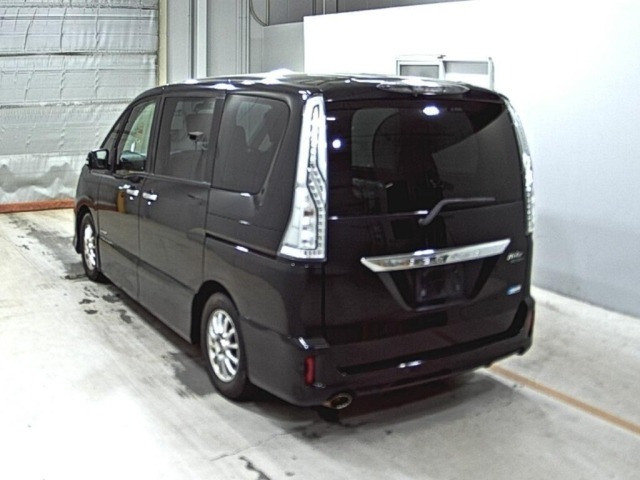 Nissan SERENA 2014 7233311-1