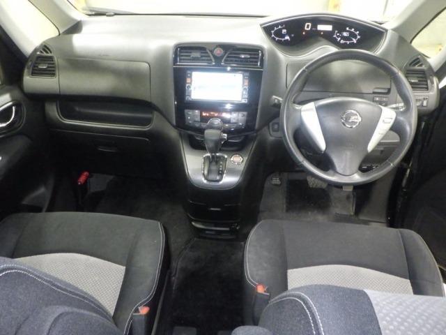 Nissan SERENA 2014 7233311-3