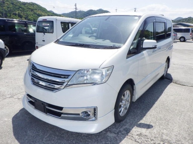 Nissan SERENA 2013 7233316-4