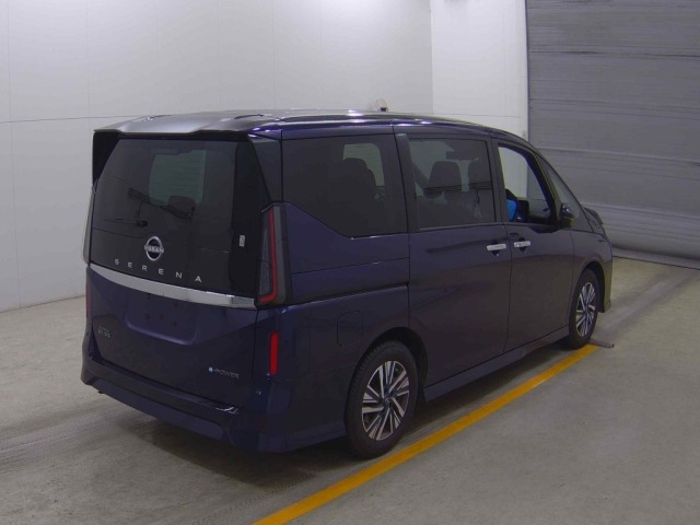 Nissan SERENA 2023 7233323-4