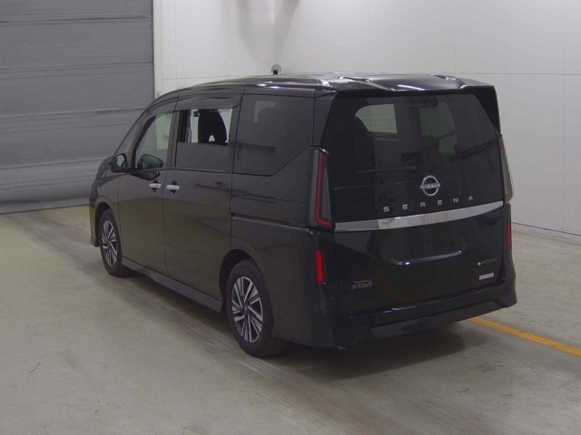 Nissan SERENA 2023 7233332-1