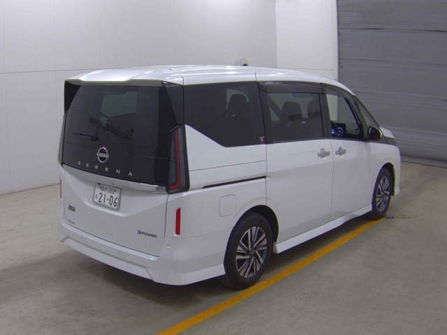 Nissan SERENA 2023 7233334-4