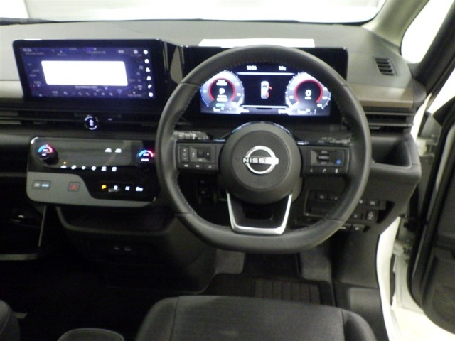 Nissan SERENA 2023 7233334-5