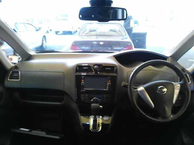 Nissan SERENA 2015 7233364-8