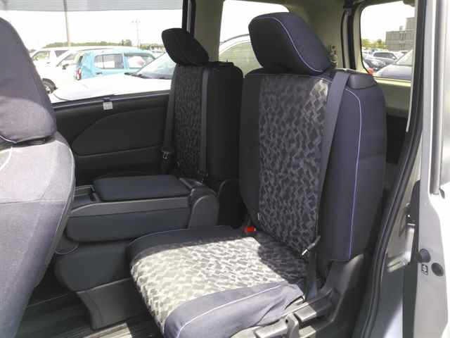 Nissan SERENA 2018 7233380-9