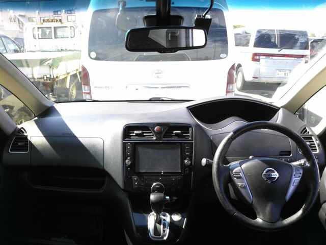 Nissan SERENA 2016 7233389-8