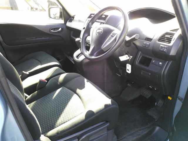 Nissan SERENA 2013 7233394-3