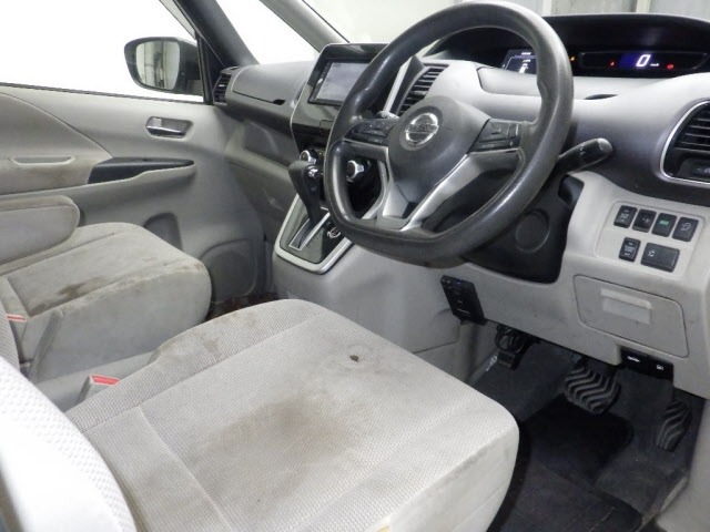 Nissan SERENA 2018 7233427-3