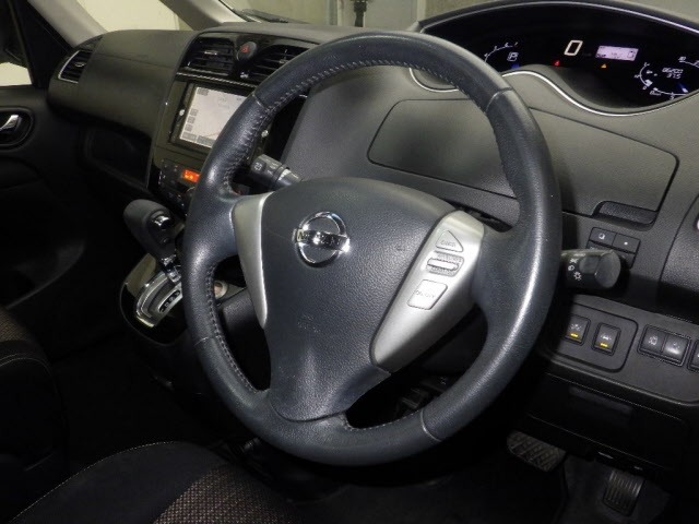 Nissan SERENA 2015 7233428-3