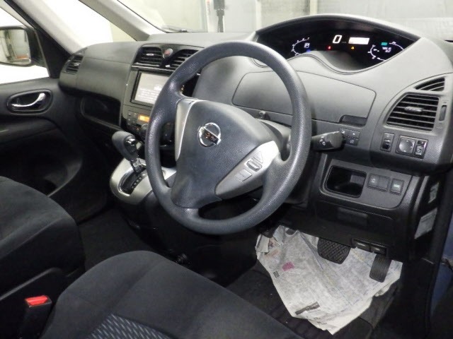 Nissan SERENA 2014 7233440-3