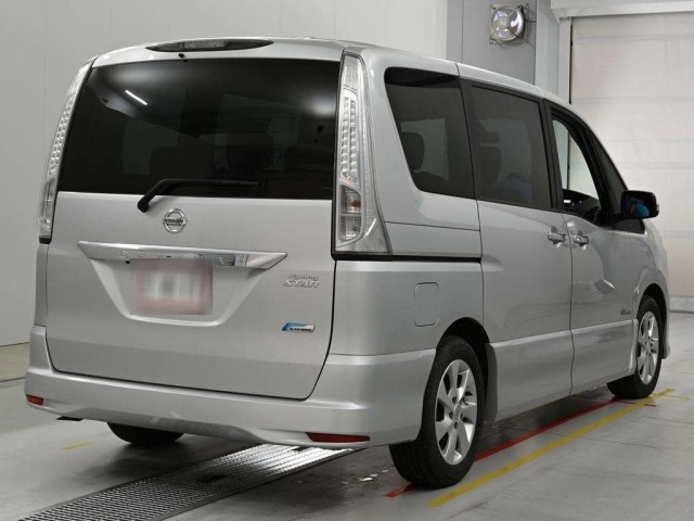 Nissan SERENA 2013 7233441-1